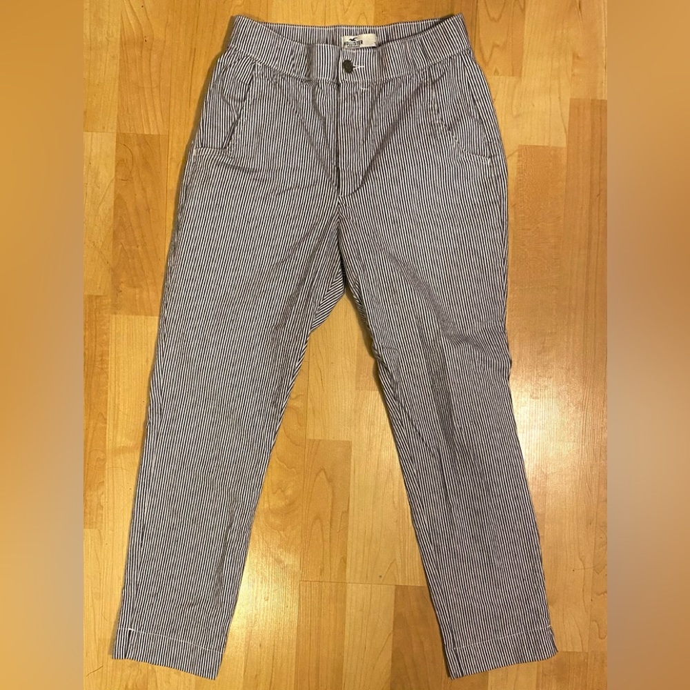 Hollister crop small black and white stripe pants